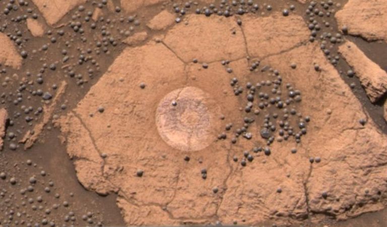 Perseverance Rover has found traces of alien signs on the surface of Mars