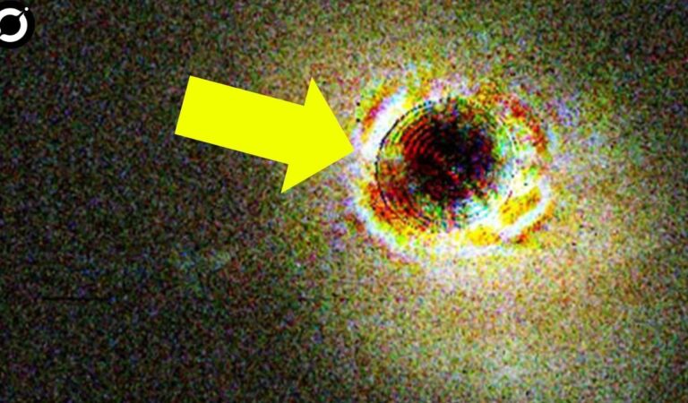 James Webb Telescope Found An Ancient Structure That Houses A Quasar Trio!